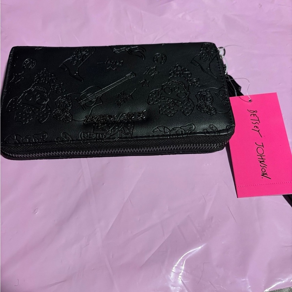 Betsey Johnson Black skull Wallet